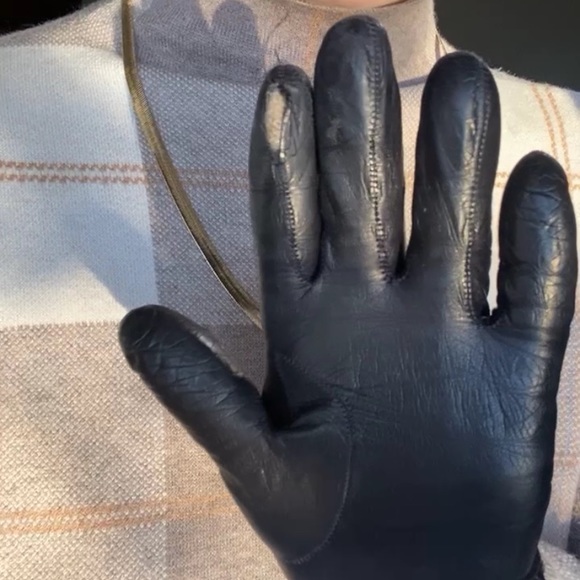 Vintage Leather and Cashmere Gloves - Picture 4 of 4